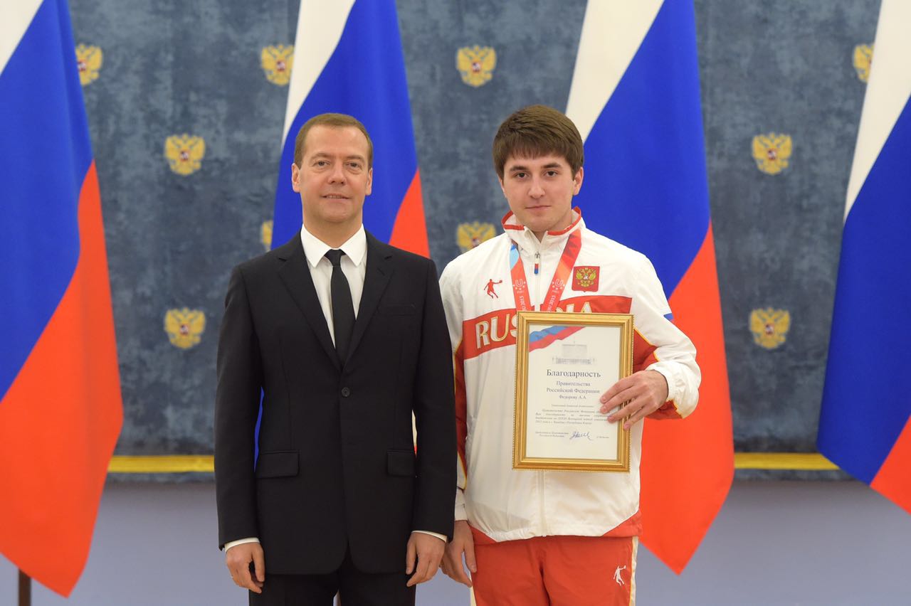 Чемпион по стендовой стрельбе Анатолий Федоров. Отзыв о коррекции зрения ReLEx SMILE в клинике профессора Эскиной Сфера Чемпион по стендовой стрельбе Анатолий Федоров. Отзыв о коррекции зрения ReLEx SMILE в клинике профессора Эскиной Сфера